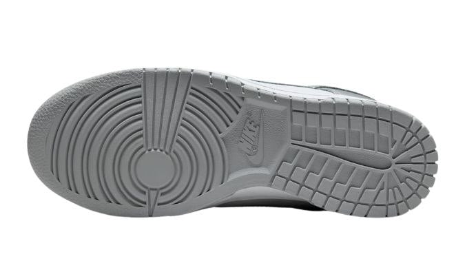 Nike Dunk Low 'Metallic Silver'