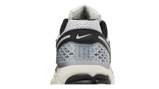 Nike Air Zoom Vomero 5 'Photon Dust Black'