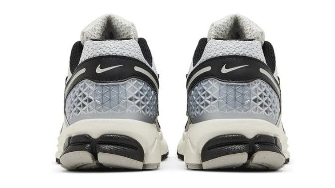 Nike Air Zoom Vomero 5 'Photon Dust Black'