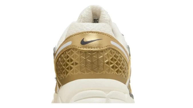 Nike Air Zoom Vomero 5 'Metallic Gold'
