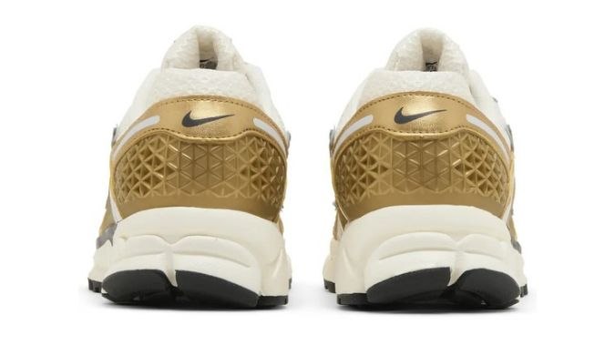 Nike Air Zoom Vomero 5 'Metallic Gold'