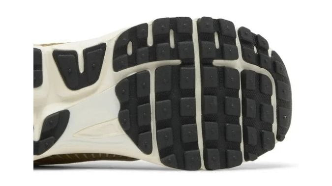 Nike Air Zoom Vomero 5 'Metallic Gold'