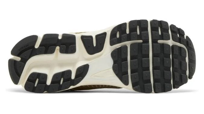 Nike Air Zoom Vomero 5 'Metallic Gold'