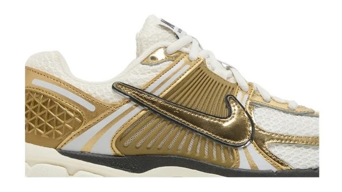 Nike Air Zoom Vomero 5 'Metallic Gold'