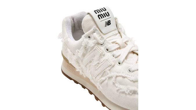 New Balance × miu miu 574 'Denim White'