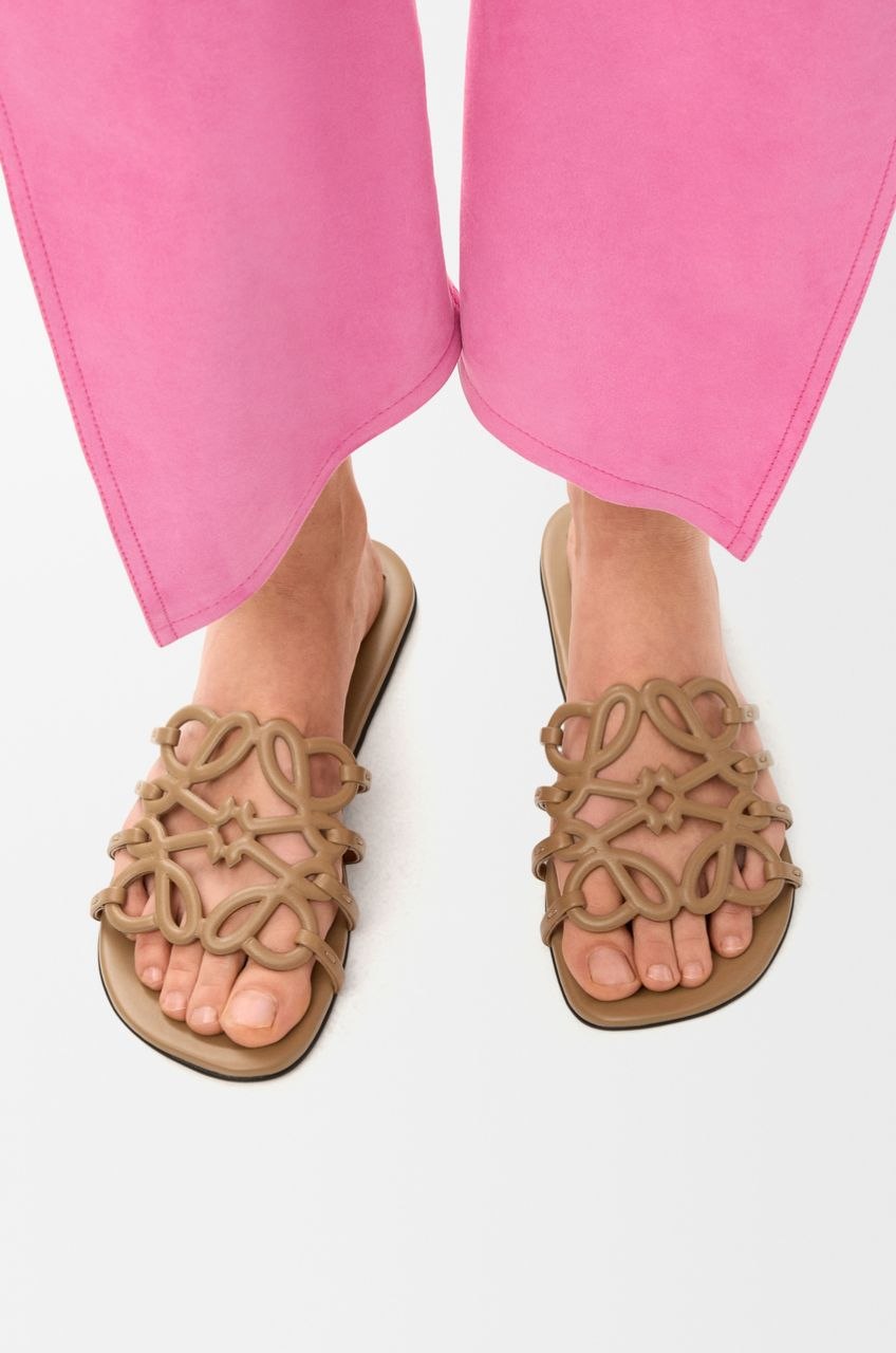 LOEWE Patal Anagram Slides